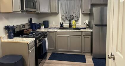 Charming family friendly 3-bedroom house in Painter with AC and outdoor patio