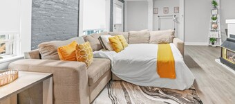 Unbeatable Location! Unique Downtown Oliver Loft | Free Parking • Fast WiFi