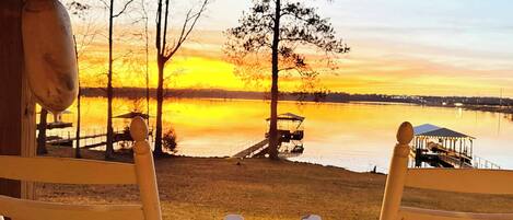 المنطقة المحيطة بالمنشأة