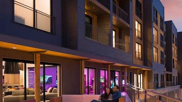 المنطقة المحيطة بالمنشأة