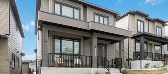 Cute, Clean, Modern Suite in a House - Great Area!