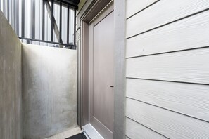 تفاصيل الفندق من الخارج