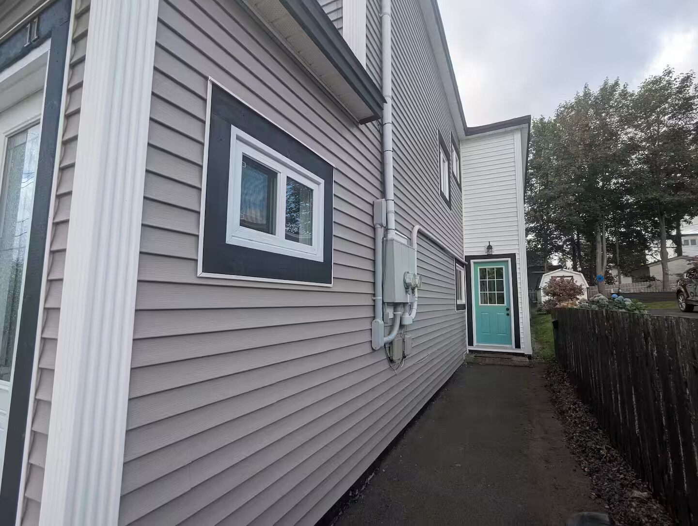 المنشأة من الخارج