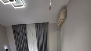 House - Sunny Beach Luxurious Apartment 2BR Stay (Durrës)