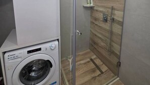 House - Sunny Beach Luxurious Apartment 2BR Stay (Durrës)