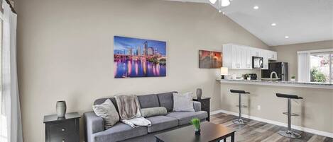 Télévision, espaces bureaux, écrans d'ordinateur