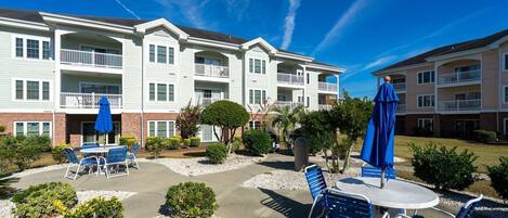 屋外ダイニングエリア