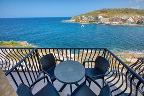 1 bedroom - Waterfront Gozo Stay Overlooking Marsalforn Bay (Zebbug)