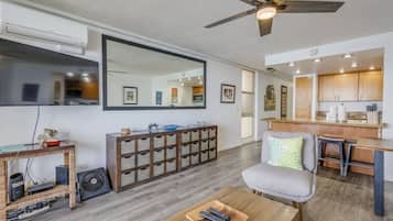 Condo, 1 Bedroom, Resort View | Living area