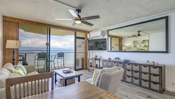 Condo, 1 Bedroom, Resort View | Living area