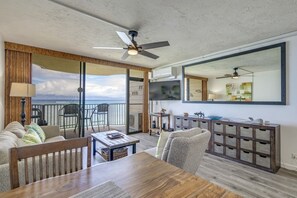 Condo, 1 Bedroom, Resort View | Living area