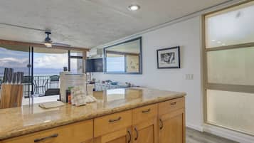 Condo, 1 Bedroom, Resort View | Private kitchen
