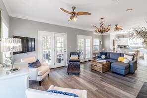 Smart TV - North Tybee house near lighthouse with ocean views and media room (Tybee Island)