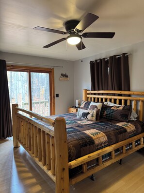 4 bedrooms, iron/ironing board, free WiFi, bed sheets