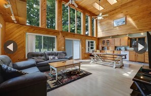 Smart-TV, DVD-spiller og bordtennis