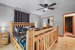 4 chambres, fer et planche à repasser, accès au Wi-Fi (inclus)