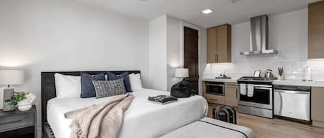 1 bedroom, iron/ironing board, free WiFi, bed sheets