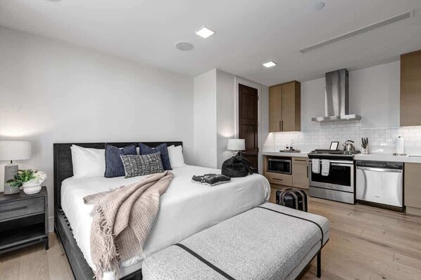 1 habitación, tabla de planchar con plancha, wifi gratis y ropa de cama 