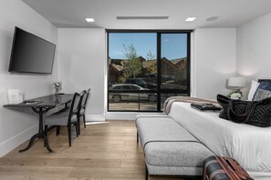 1 soverom, strykejern/-brett, wi-fi (inkludert) og sengetøy