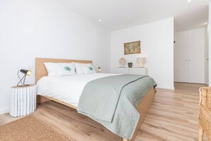 2 bedrooms, iron/ironing board, travel cot, free WiFi