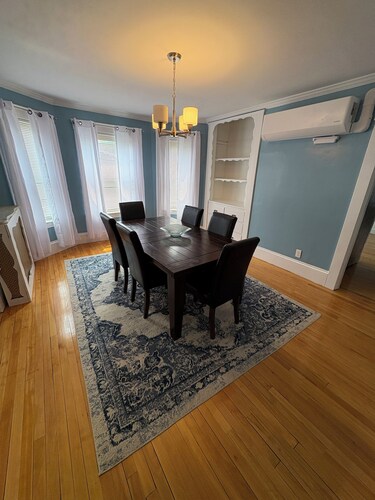 Cozy & Spotless Home Away from Home