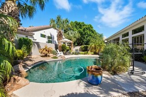Beheizter Pool
