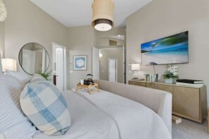 4 Schlafzimmer, Schreibtisch, Bügeleisen/Bügelbrett, Reisekinderbett