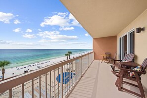 Property grounds - Music City Flamingo at Sunrise 705 | Oceanfront Getaway with Hot Tubs, Grills and Parking (Panama City Beach)