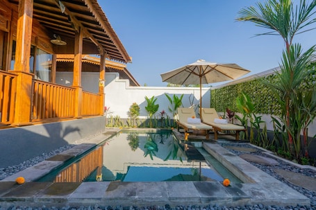 Comfort Double Room, 1 King Bed, Pool View | View from room