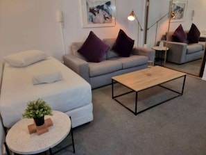 TV - Accommodation Sydney | Hyde Park One-Bedroom Apartment with Balcony (Darlinghurst)