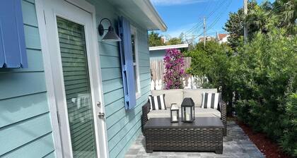 Light and Bright 1 Bed 1 Bath Cottage in Downtown Delray Beach