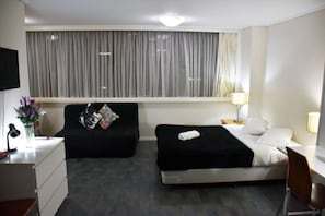 Desk, iron/ironing board, WiFi, bed sheets