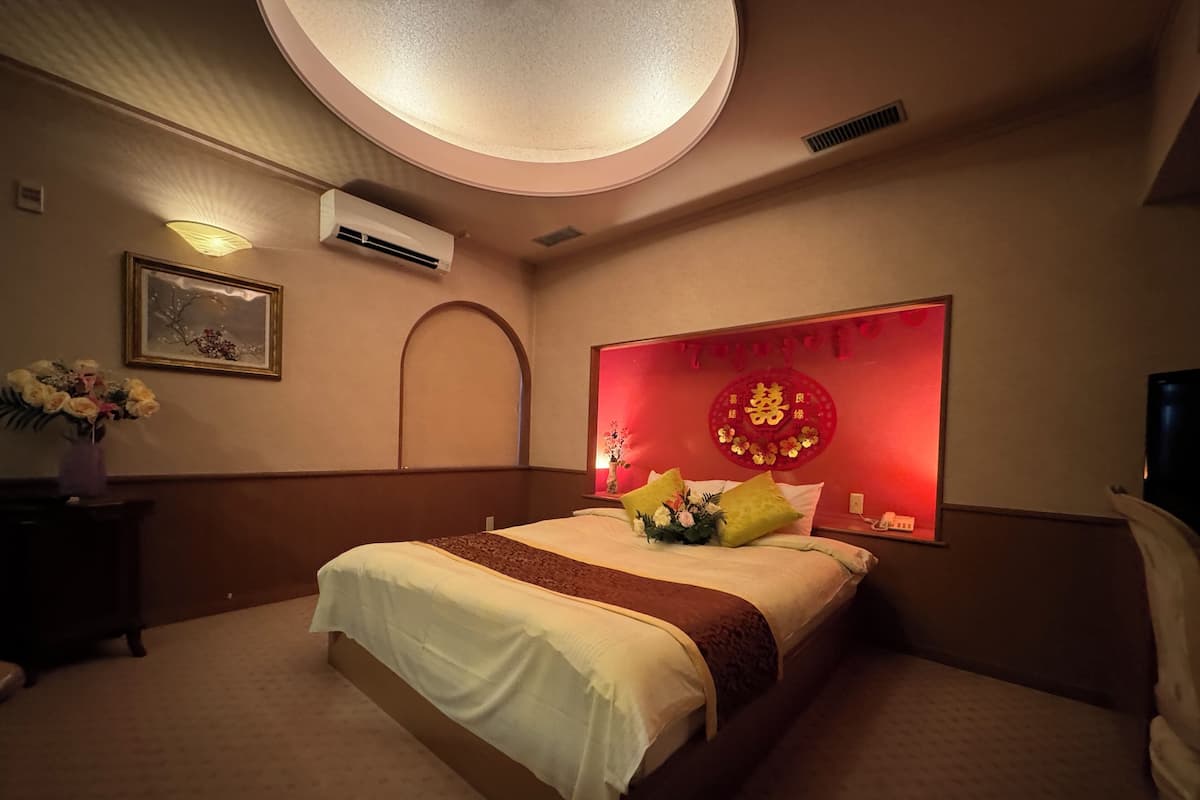 Deluxe Double Room, Mountain View | Free WiFi