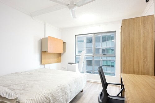 Shafston Service Apartment 