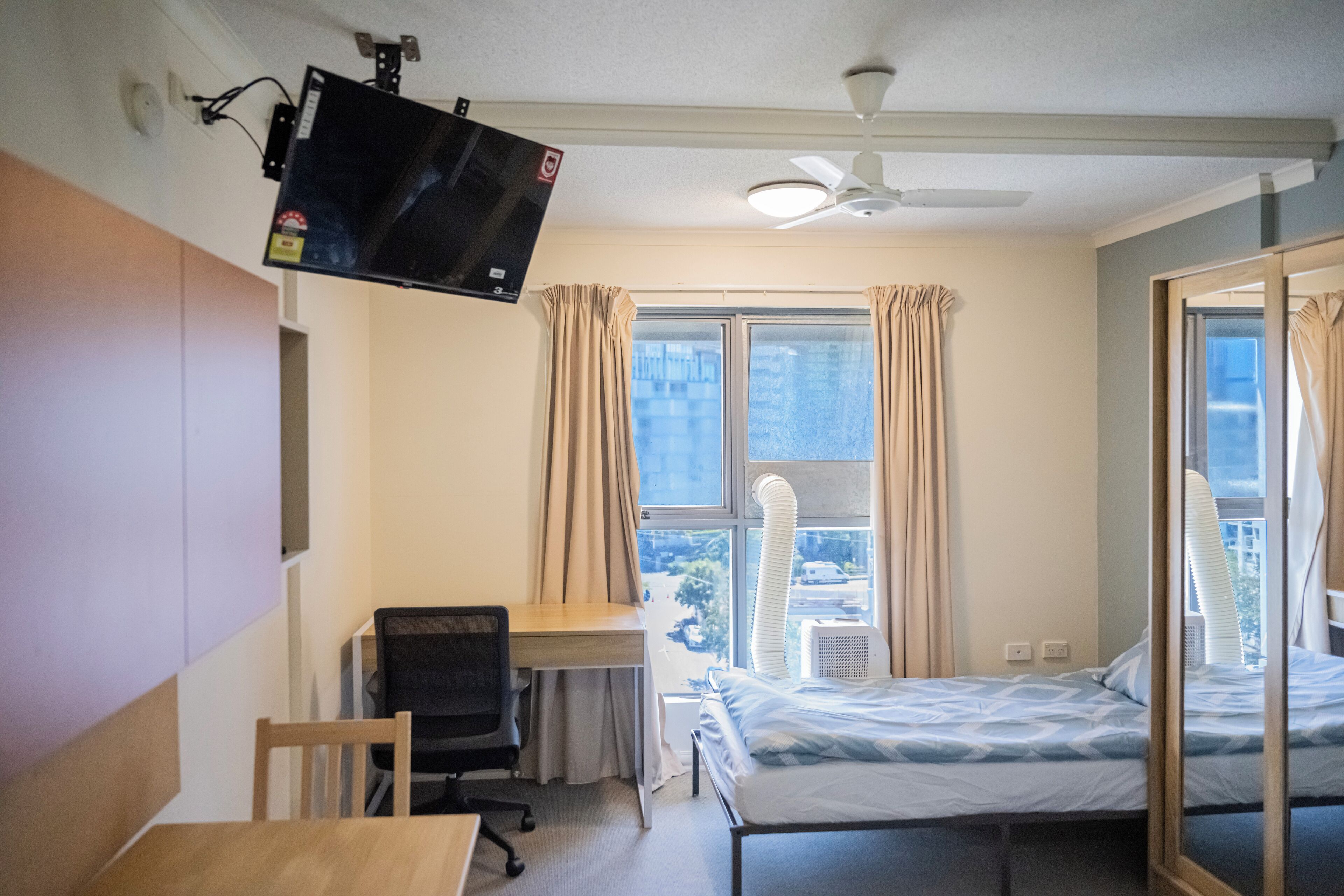 Chambre de base avec lits jumeaux | Bureau, accès au Wi-Fi (inclus)