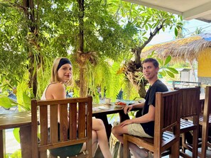 Free daily continental breakfast - Sasak Garden HomeStay (Senggigi)