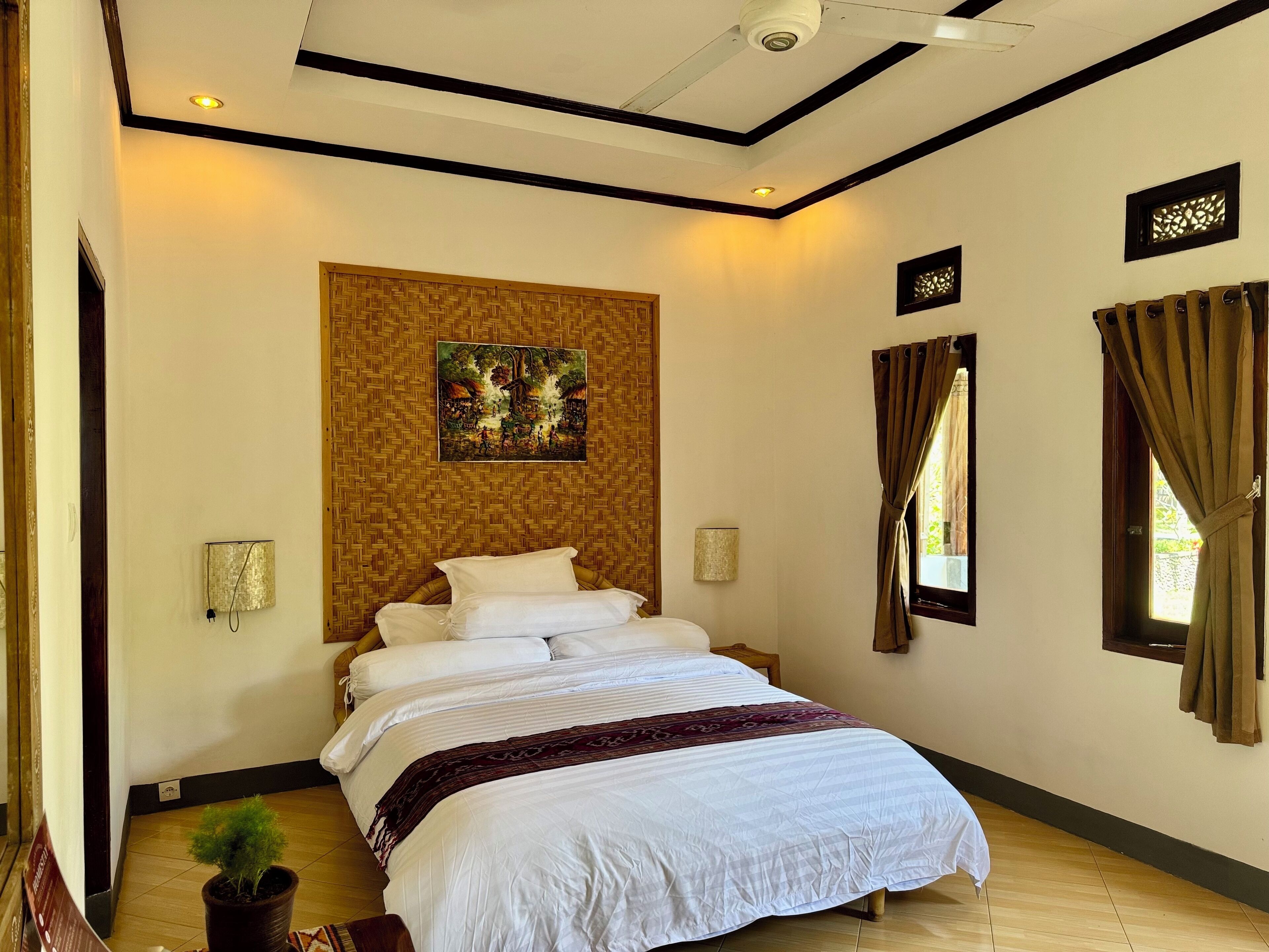 Habitación Deluxe, vista al jardín | Escritorio, espacio para trabajar con laptop y wifi gratis 