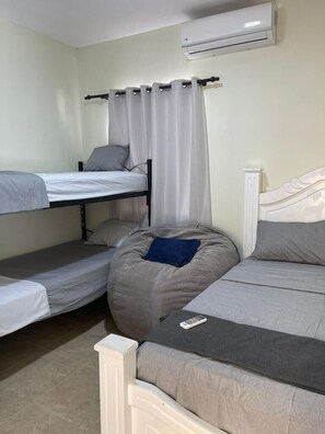 Family Room, Bay View | Free WiFi, bed sheets - El Navegante  (Bayahibe)