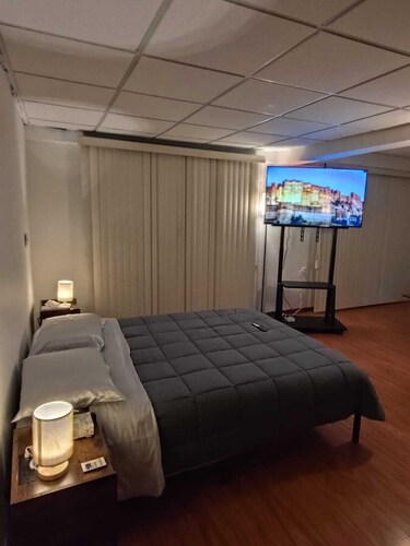 Spacious Apartment in CDMX 2nd floor, 5 minutes from GNP Stadium and Gate 6!