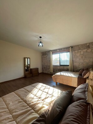 2 Schlafzimmer, Bügeleisen/Bügelbrett, Internetzugang, Bettwäsche