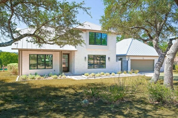 Exterior - Pool, Patio - Luxury Estate w/ Hill Country Views! (Dripping Springs)