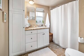 Hair dryer, towels