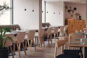 Restaurant - Holiday Inn LISBON by IHG (Lisbon)