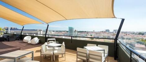 Bar (en la propiedad)