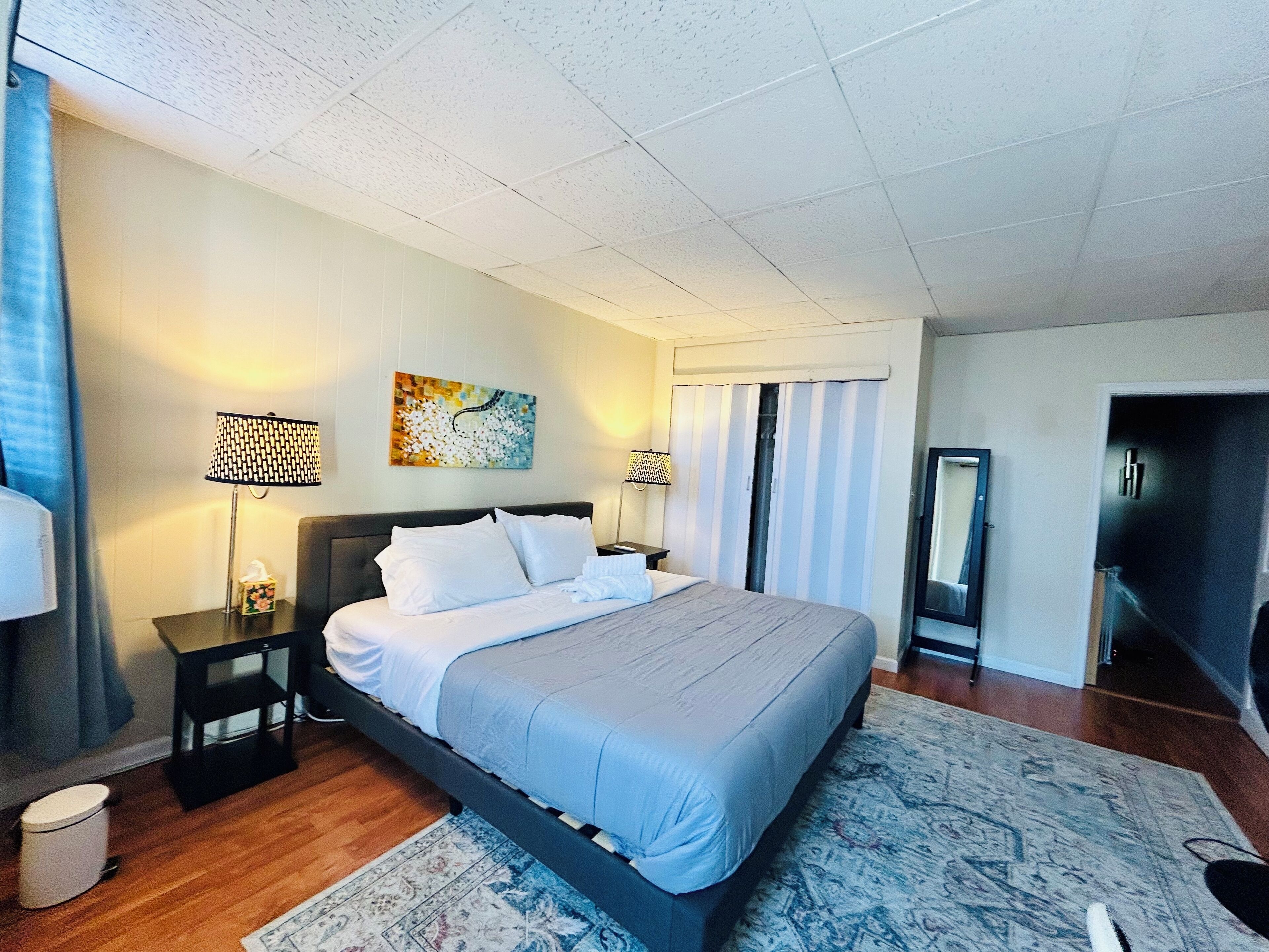 3 makuuhuonetta, silitysrauta/-lauta, vauvan matkasänky, ilmainen Wi-Fi