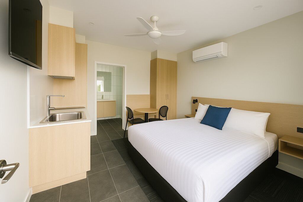 Eenvoudige studio | Verduisterende gordijnen, geluiddichte muren