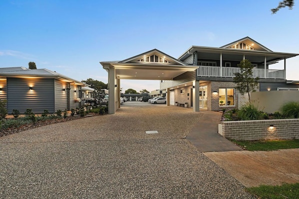 Exterior - Avenue West Studio Units (Wilsonton)
