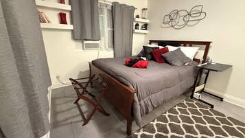 1 bedroom, desk, iron/ironing board, free WiFi