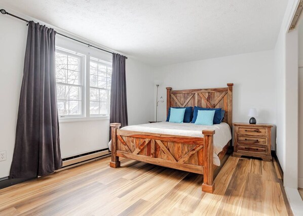 2 bedrooms, iron/ironing board, free WiFi, bed sheets