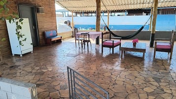 Quarto básico | Área de estar